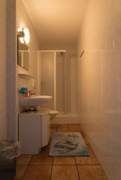 Ostello & Camping Riposo Hotel Losone Bagian luar foto