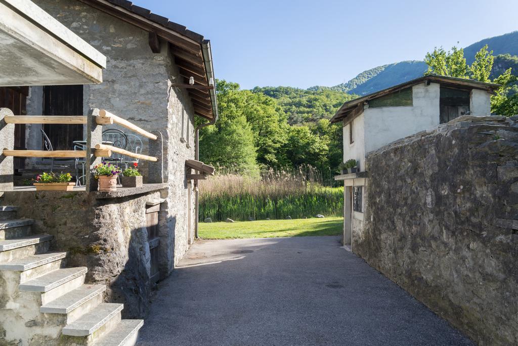 Ostello & Camping Riposo Hotel Losone Bagian luar foto
